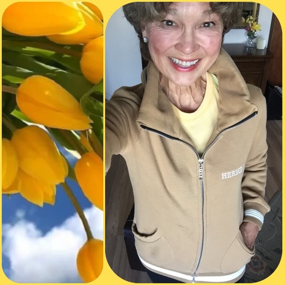 Welcome to my Closet! Use QR CODE for $10 off your first Posh purchase!!! - Picture 4 of 4